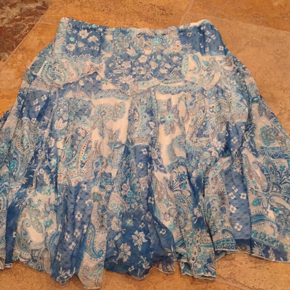 Coldwater Creek elasticwaist mesh pattern on white - Picture 7 of 8